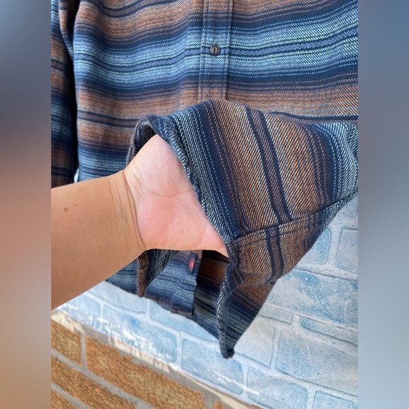 FAHERTY Seaview Shirt  in Deser Sunset Large - Picture 6 of 11